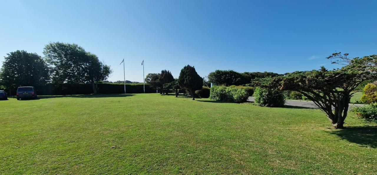 Hotel D & A Short Breaks - St Margarets Bay, Dover Saint Margaretʼs at Cliffe Exterior foto